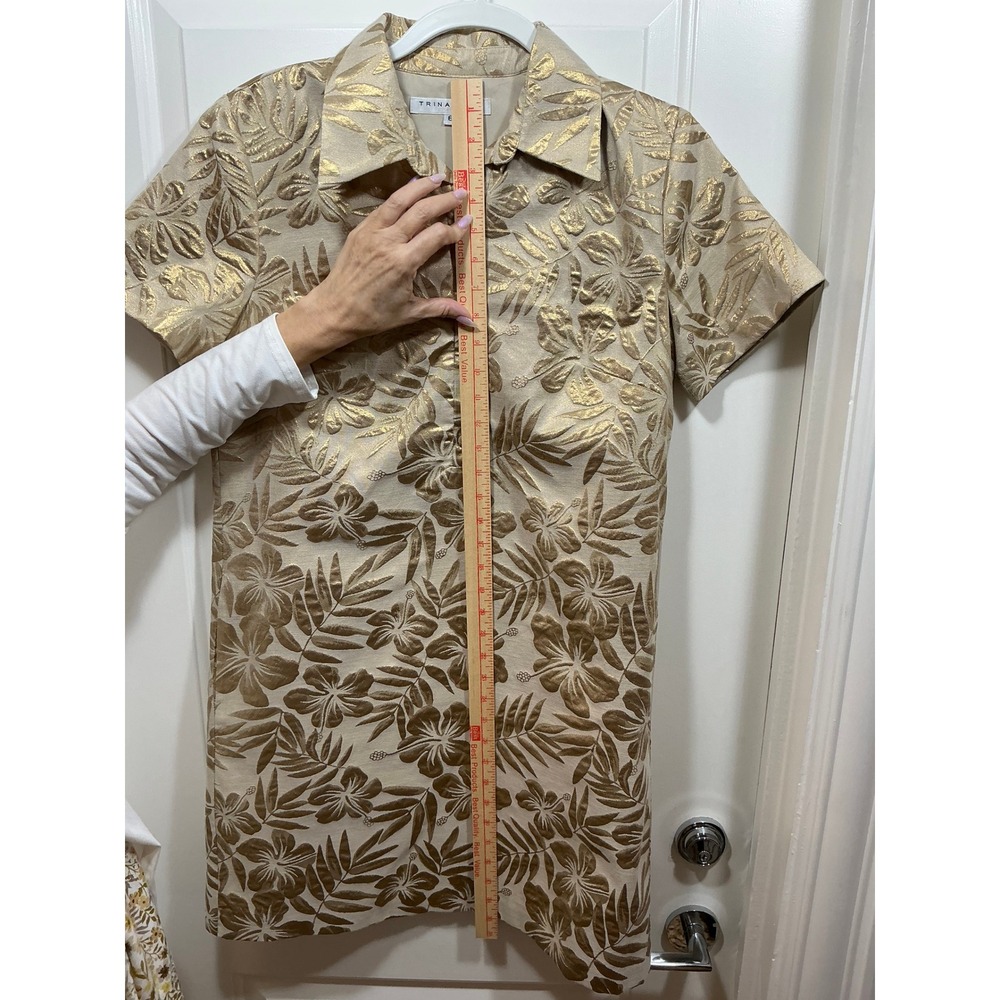 Trina Turk Gold Metallic Floral Jacquard Shift Dress Short Sleeve Pockets Sz 6 - Picture 4 of 7
